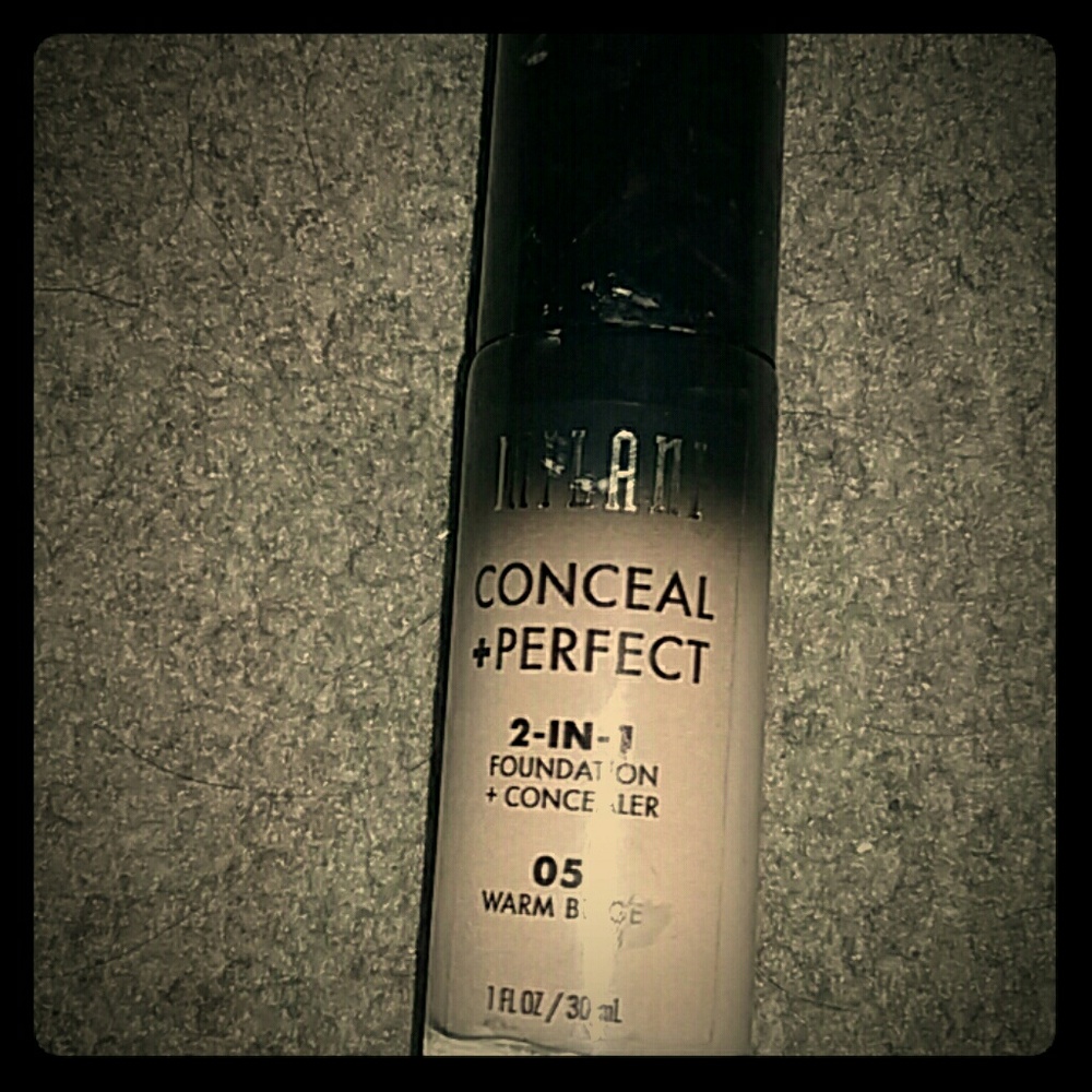 Milani  Makeup foundation